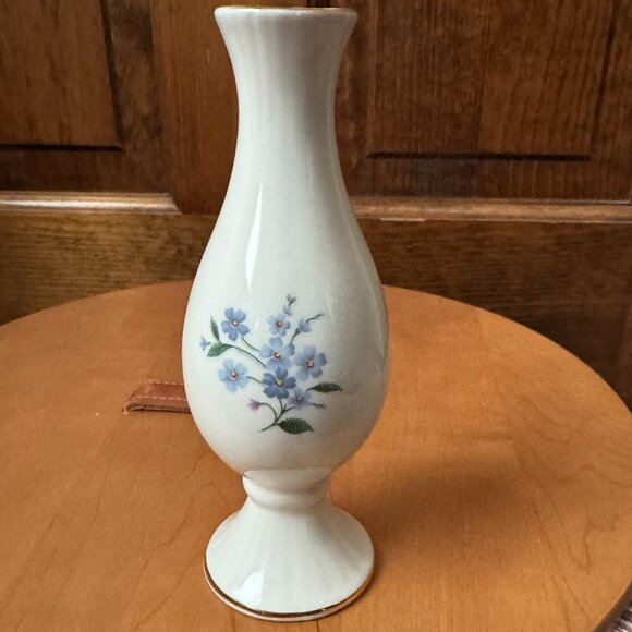 #3 Royal Kent White w/Blue Forget-Me-Nots Porcelain Bud Vase - Picture 4 of 9